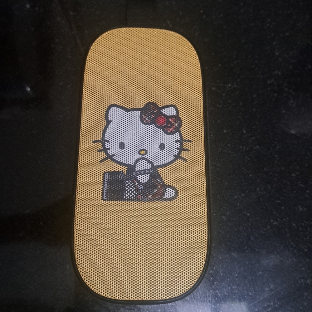 Hello kitty bluetooth speaker